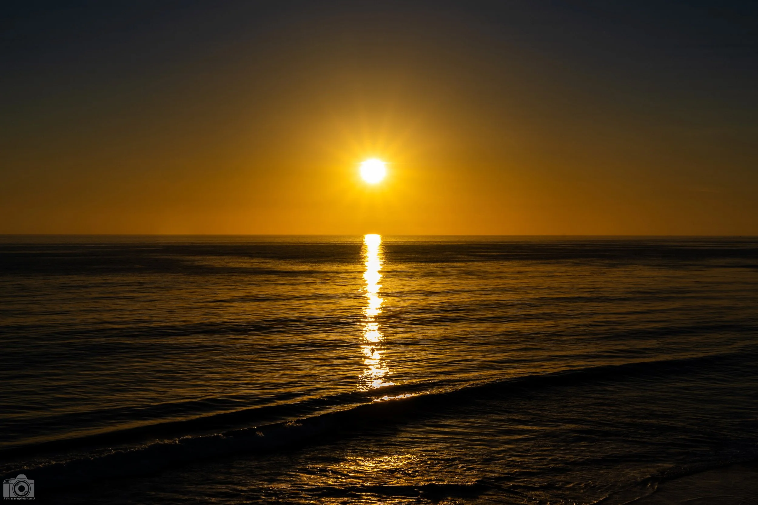2025 - Sunstar.  Laguna Beach, CA.  Shot with a Sony a7c II // FE 28-60mm @ 30mm f20 ISO 50 - 1/200s.