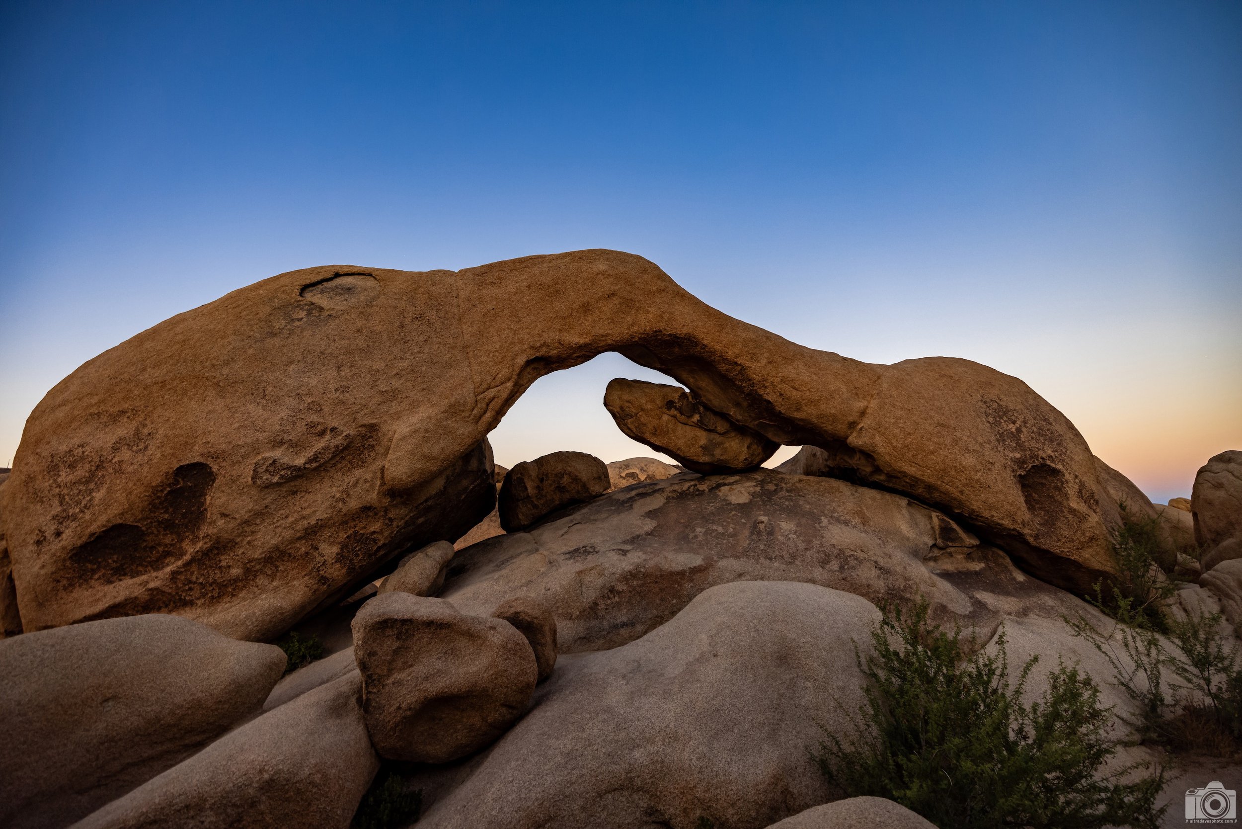 2024 - Arch Rock.  Shot with a Canon EOS R5 // RF 15-35mm @ 18mm f/2.8 ISO 125 - 1/250s.