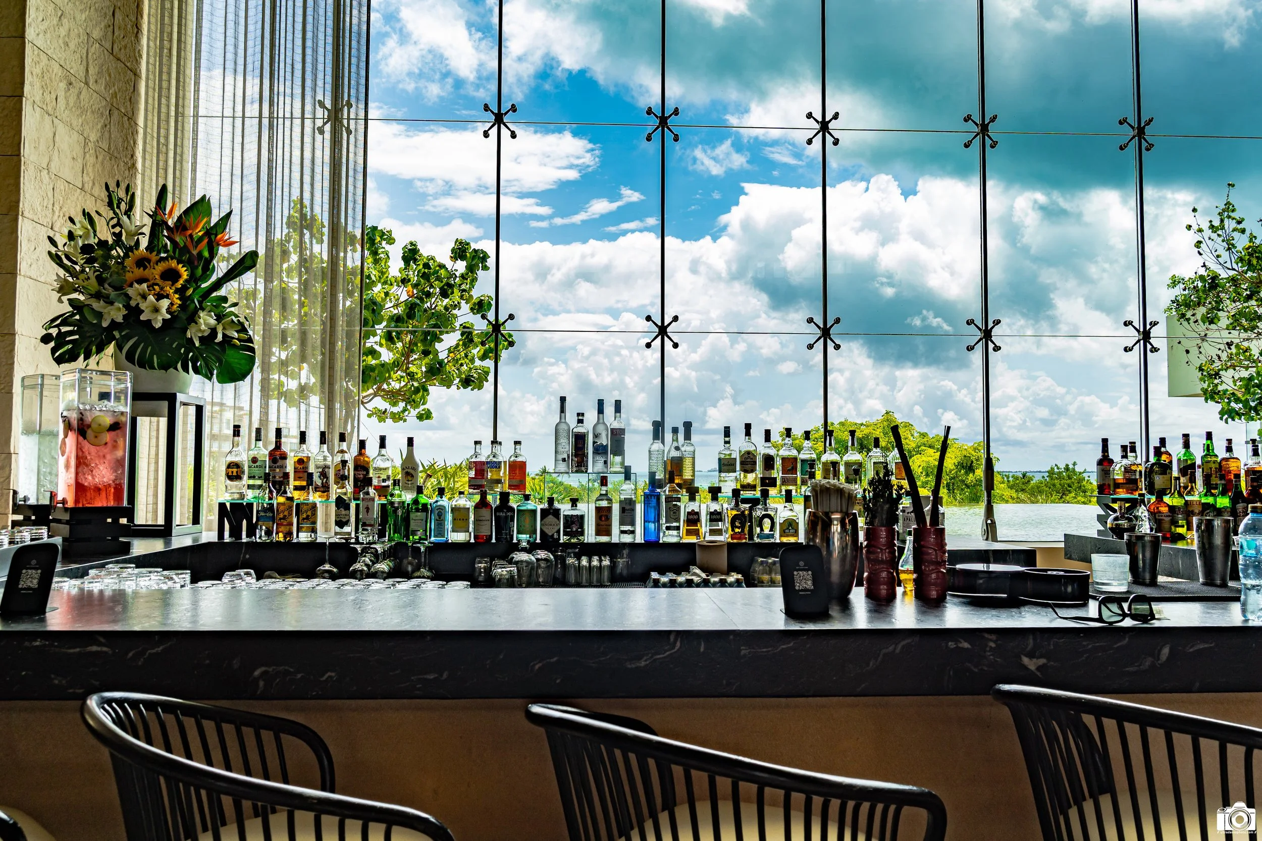 The Don Fernando.

The entryway into Atelier was not as extreme as a Vegas Hotel, but it was visually aesthetic and you can ask for top shelf as it's included without having to pay extra for a membership like some other resorts...

Shot taken with a 