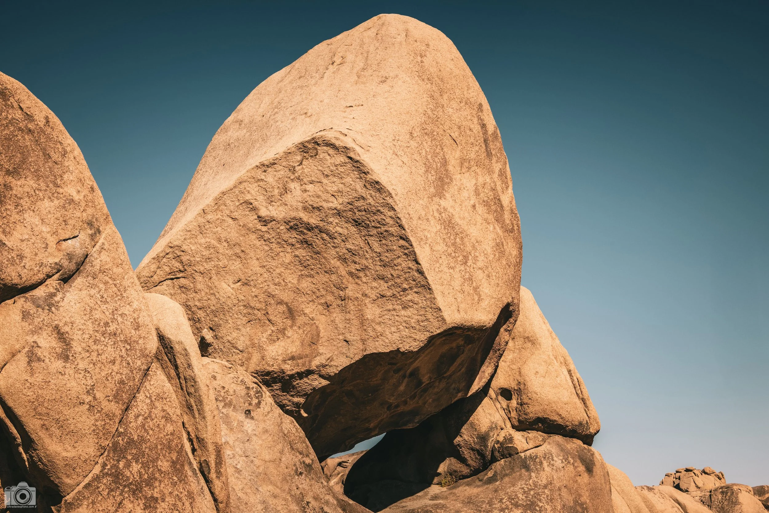 2025 - Giant Rocks off the trail near Jumbo Rock Campground.  Shot with a Canon EOS R5 // RF 70-200mm @ 70mm f/8 ISO 100 - 1/500s.