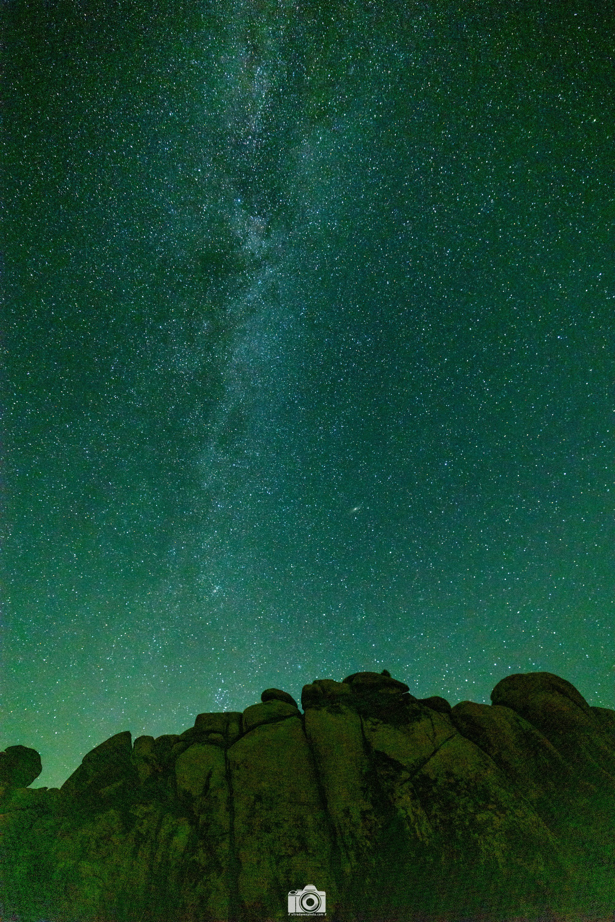 2022 - Muchas Estrellas.  Shot with a Canon EOS R5 // RF 15-35mm @ 15mm f2.8 ISO 3200 10s.  Tripod mounted.