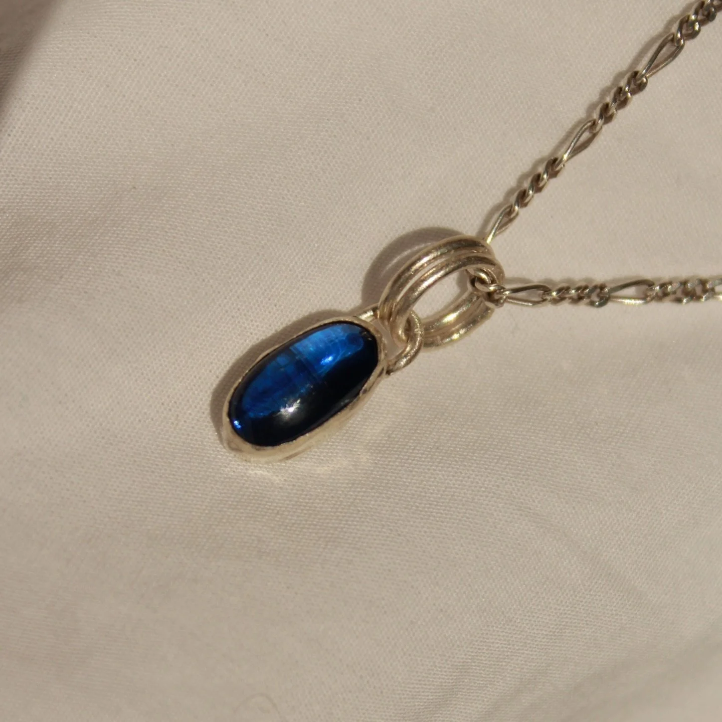 Blue pill pendant would be such a cute addition to a pendant stack that just needs a little pop of colour 💧 #silver #kyanite #jewellery #pendant #necklace