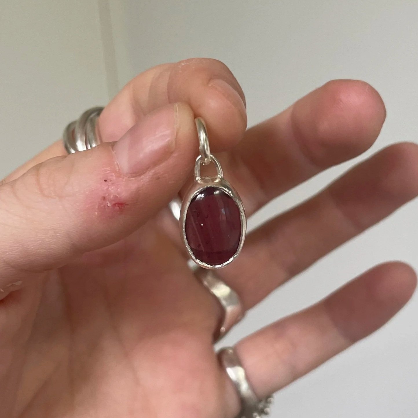 1 Ring Grape Pendant