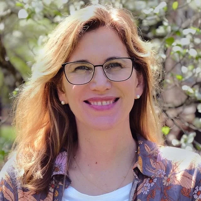 Headshot of Author Molly Sentell Haile