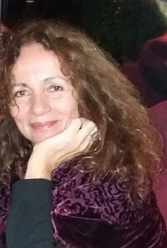 Headshot of author Amalia Melis