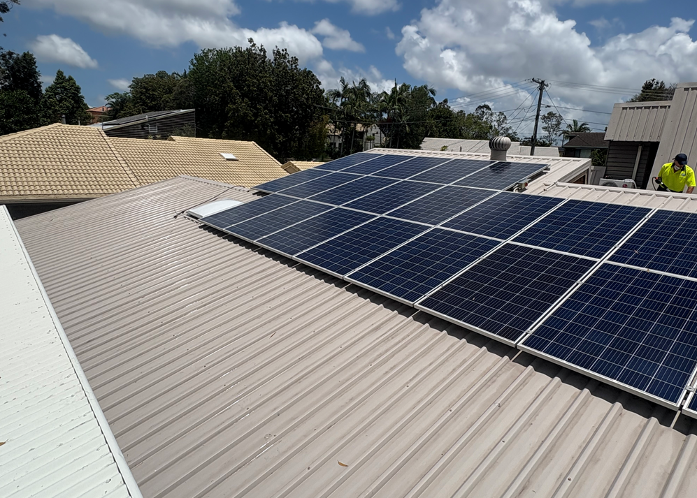 Roof & Solar Panel Cleaning