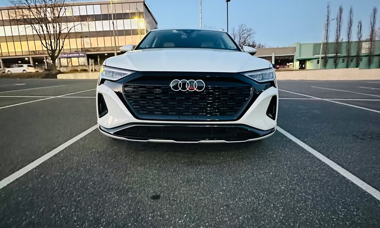 Audi Q8 E-TRON 2024