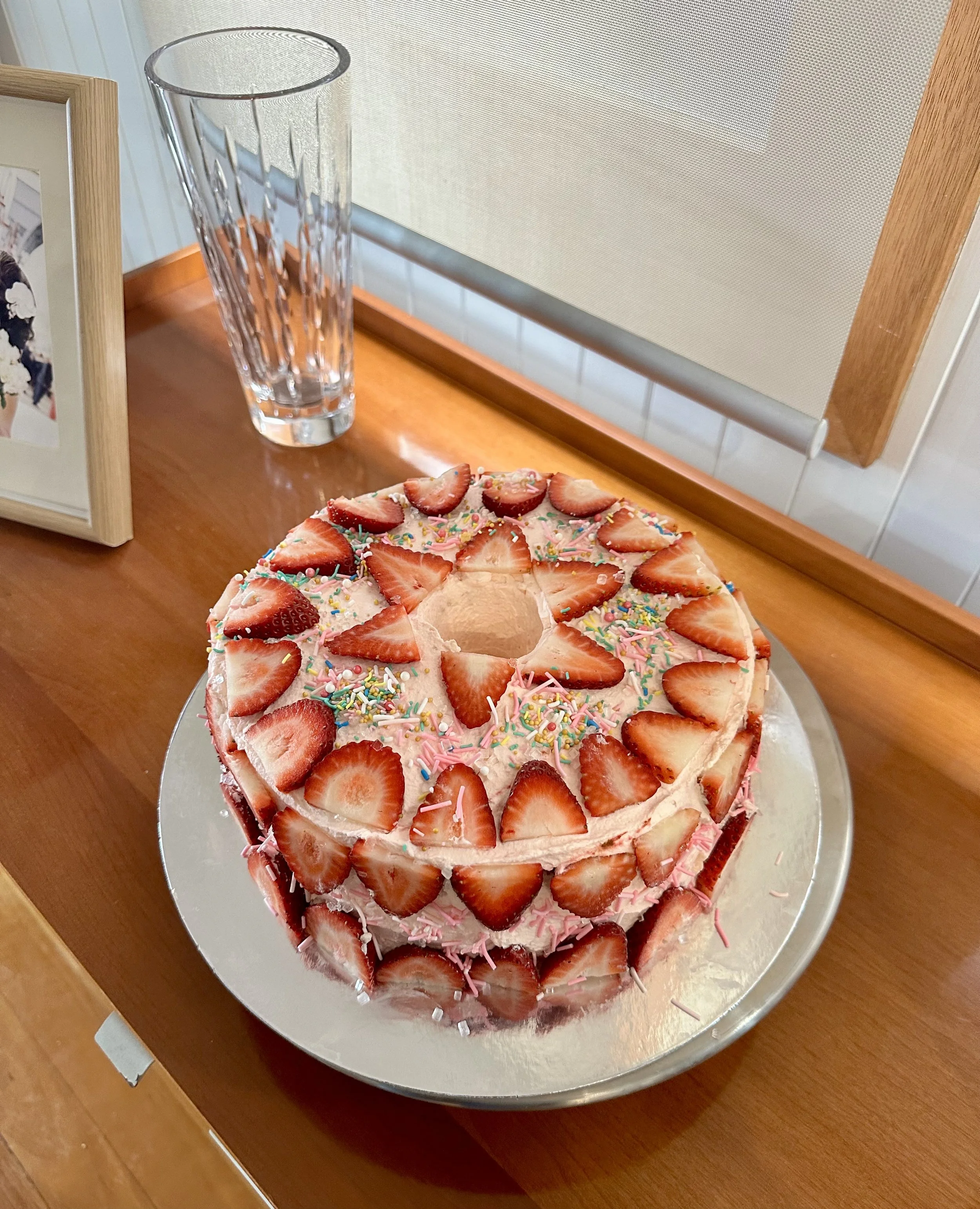 strawberry chiffon cake