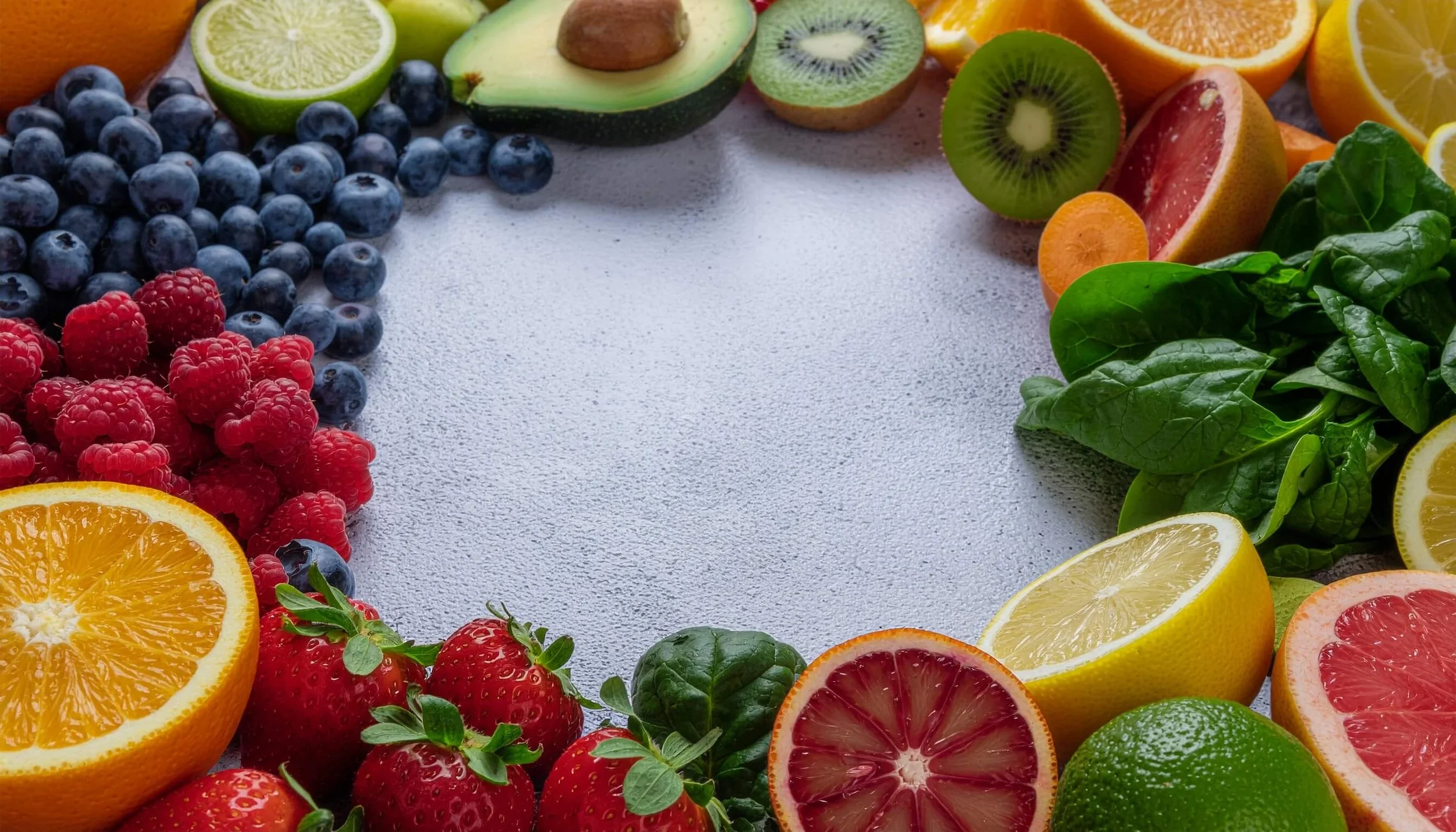 Colourful fruits and vegetables rich in antioxidants that help reduce inflammation and hay fever symptoms