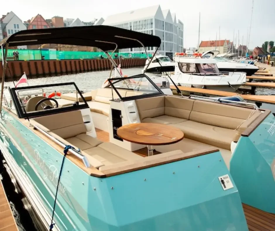 10% zniżki na rejs katamaranem po Motławie