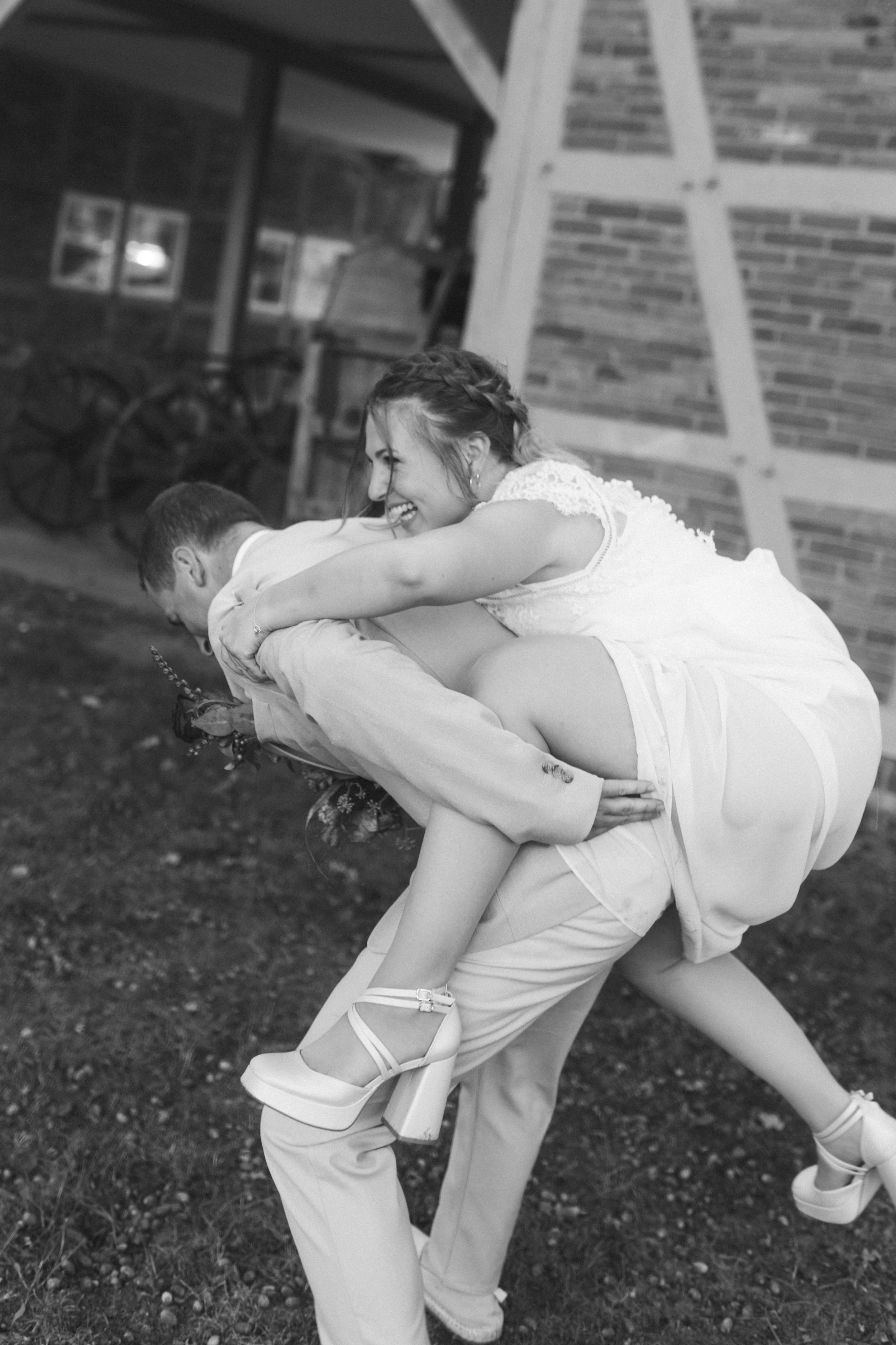 Spaß beim Hochzeitsshooting.