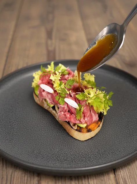 Crostone con carpaccio