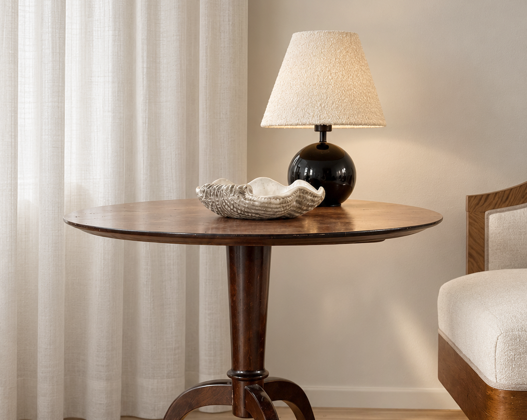 Pedestal Table in Burr Wood, Art deco