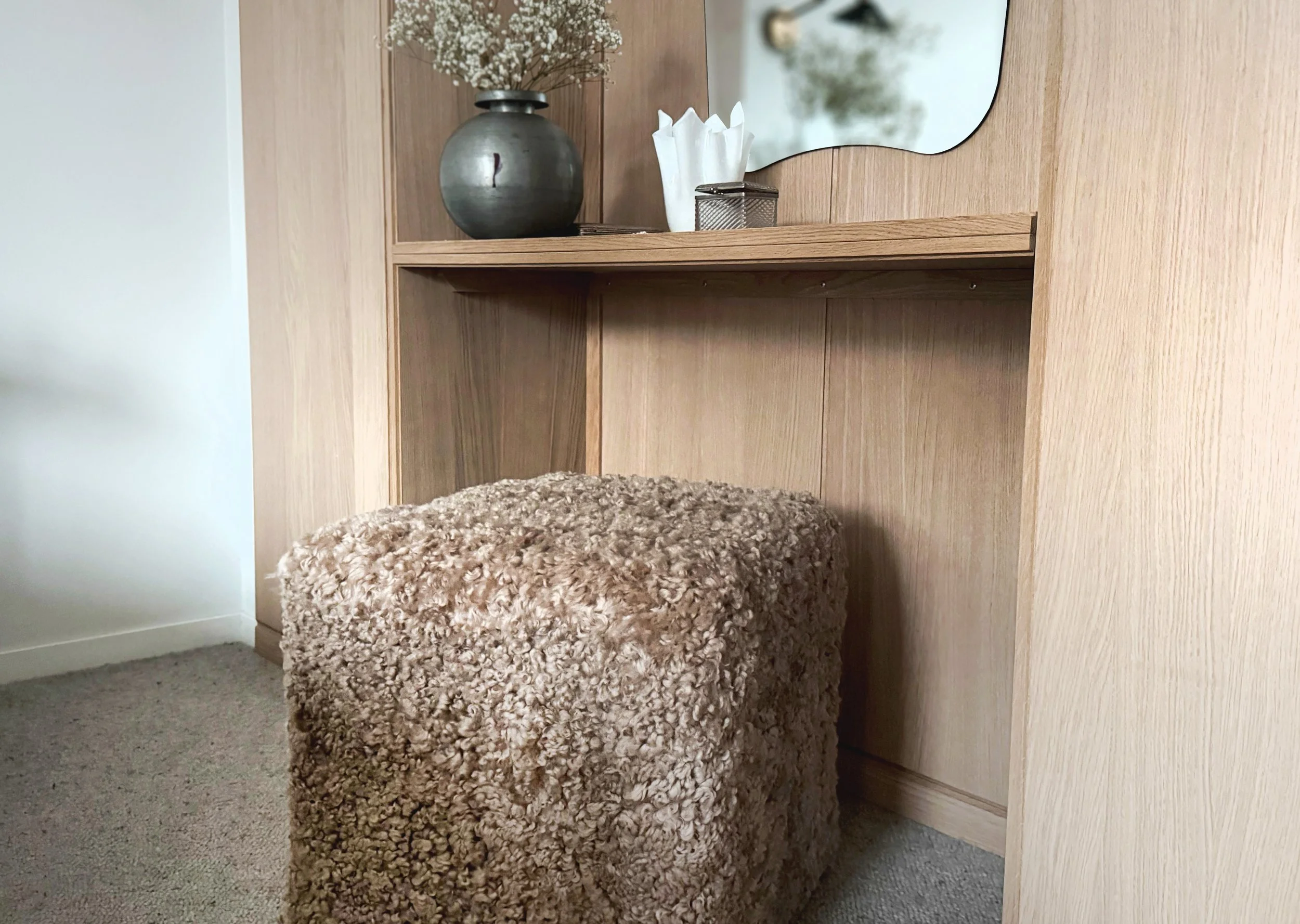 Cubic Pouf dressed in Caramel Sheepskin