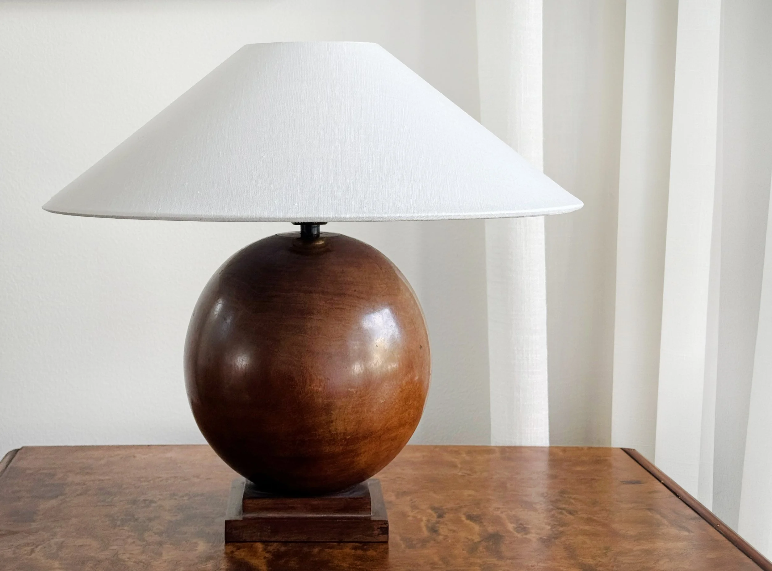 Art deco lamp in solid wood SOLD