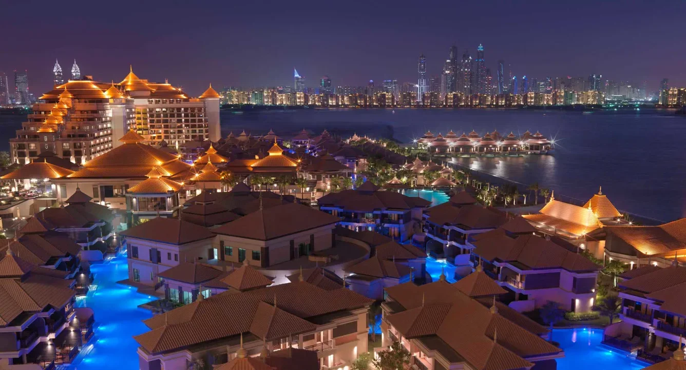 anantara_the_palm_dubai_aerial_city_view_01_1920x1037.webp