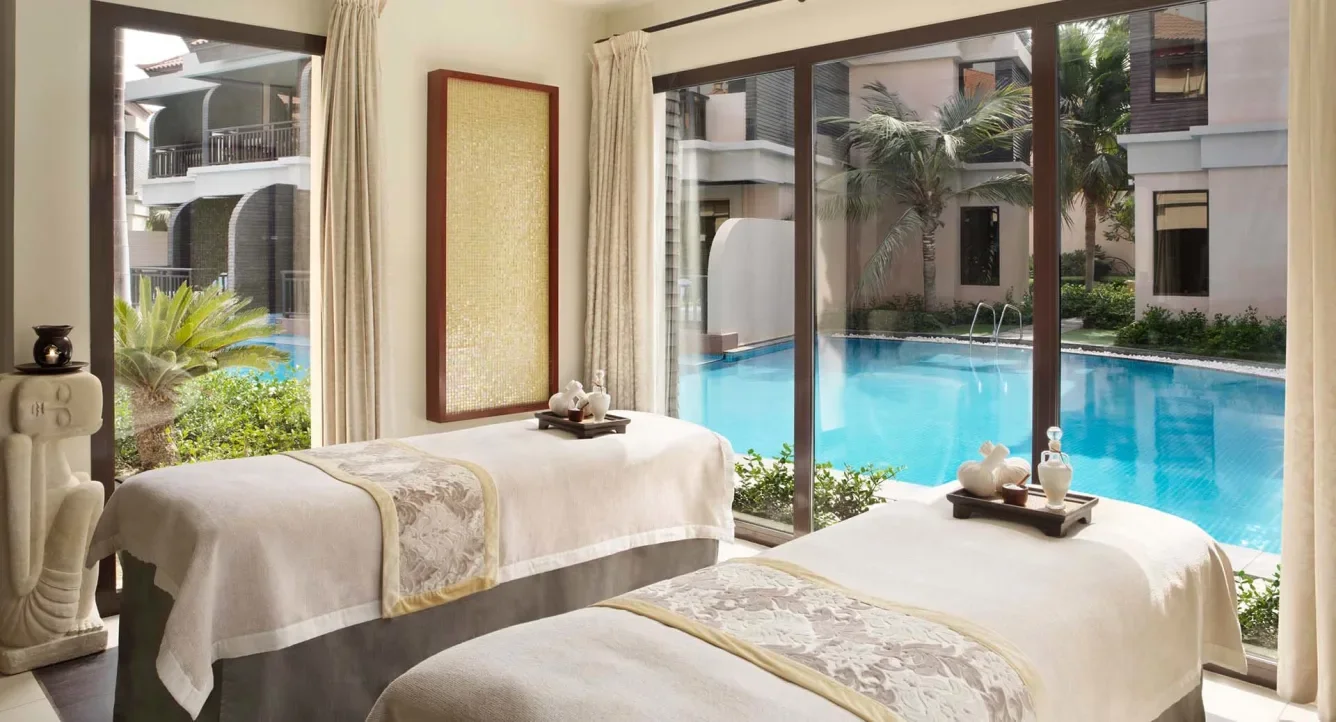anantara-the-palm-dubai-resort_anantara-spa_couple_treatment_room_1920x1037.webp