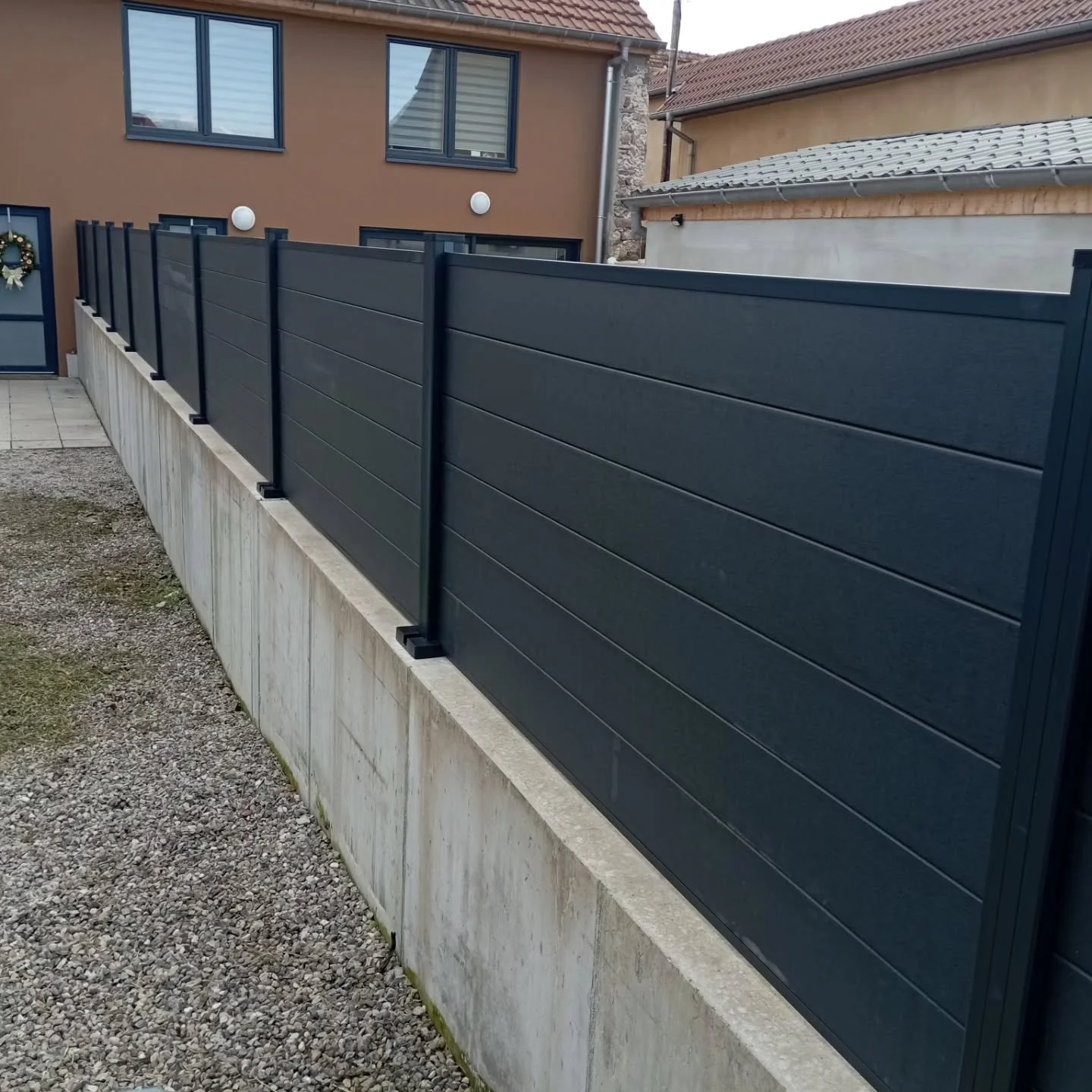 Pose de cl&ocirc;ture brise vue