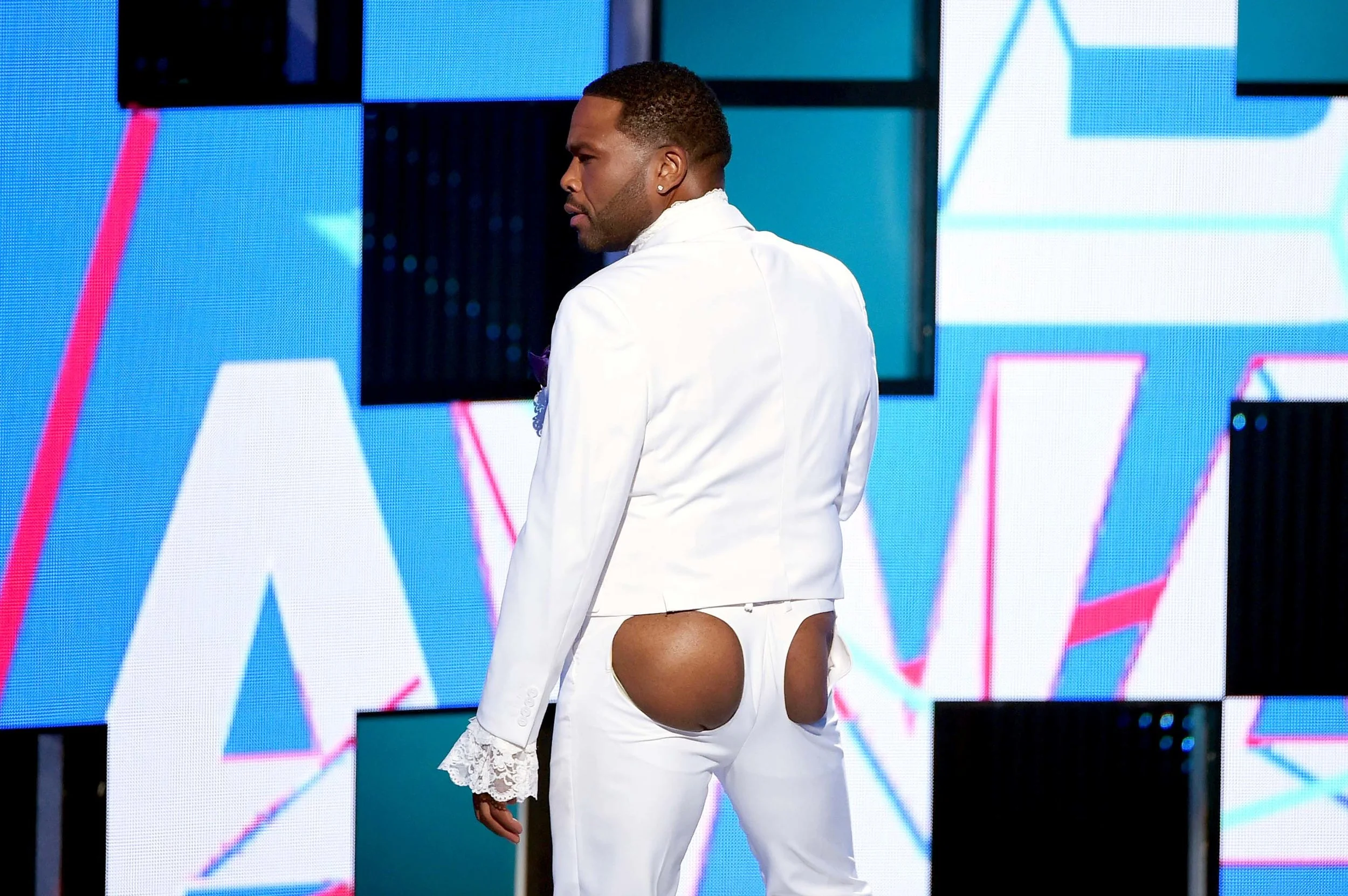 022417-shows-upfront-bet-awards-4.jpg