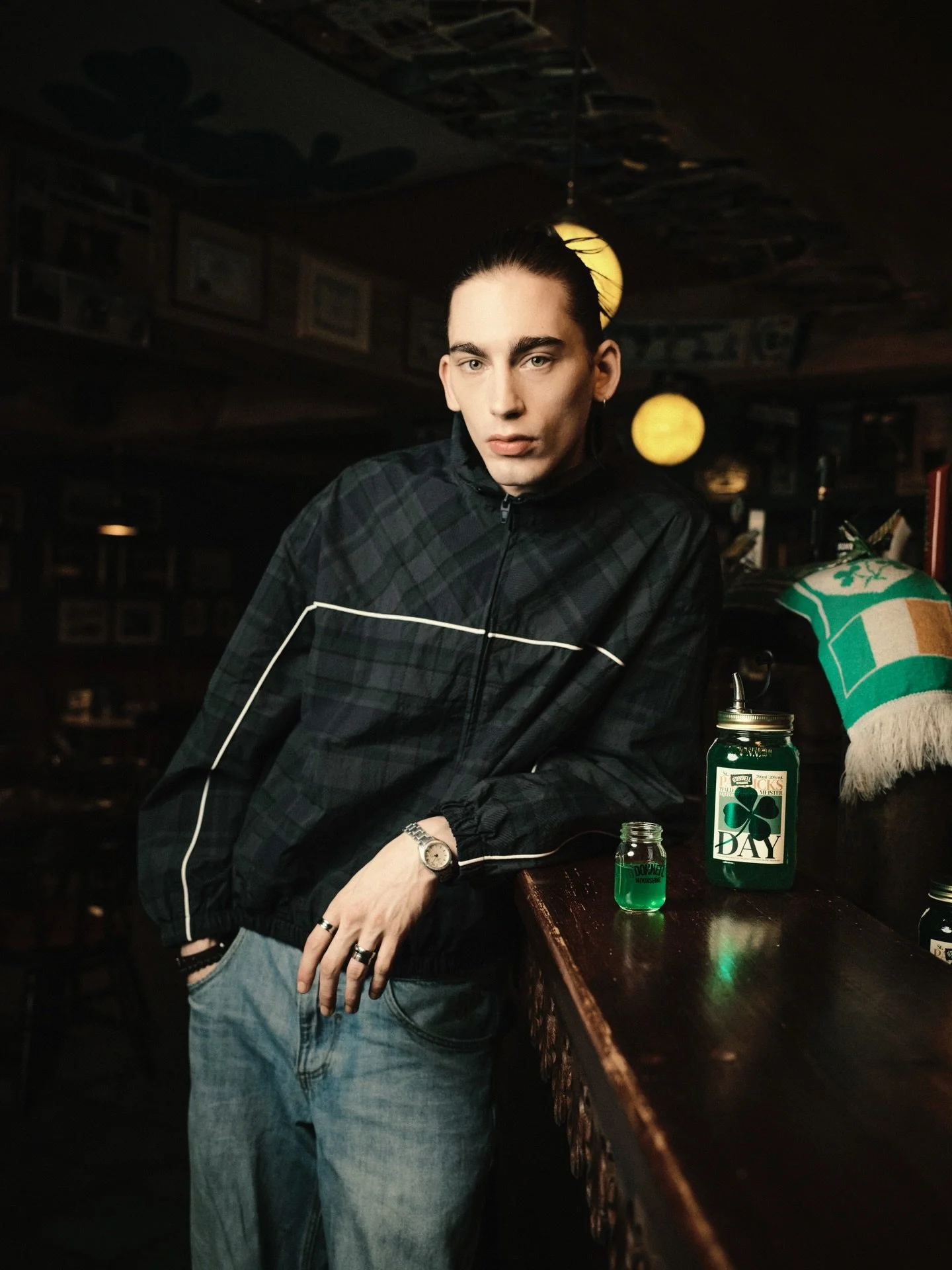 Happy St. Patricks! ☘️
Few shots from our production a few weeks back. 

@odonnellmoonshine 
@ellenvibez 
@nickhelmutschotten 
@deanthonn.personal 
@ellamacwilliams_ 
@giorgikobaidze_ 
@schluck.wasser 
@thedoubleinn_official