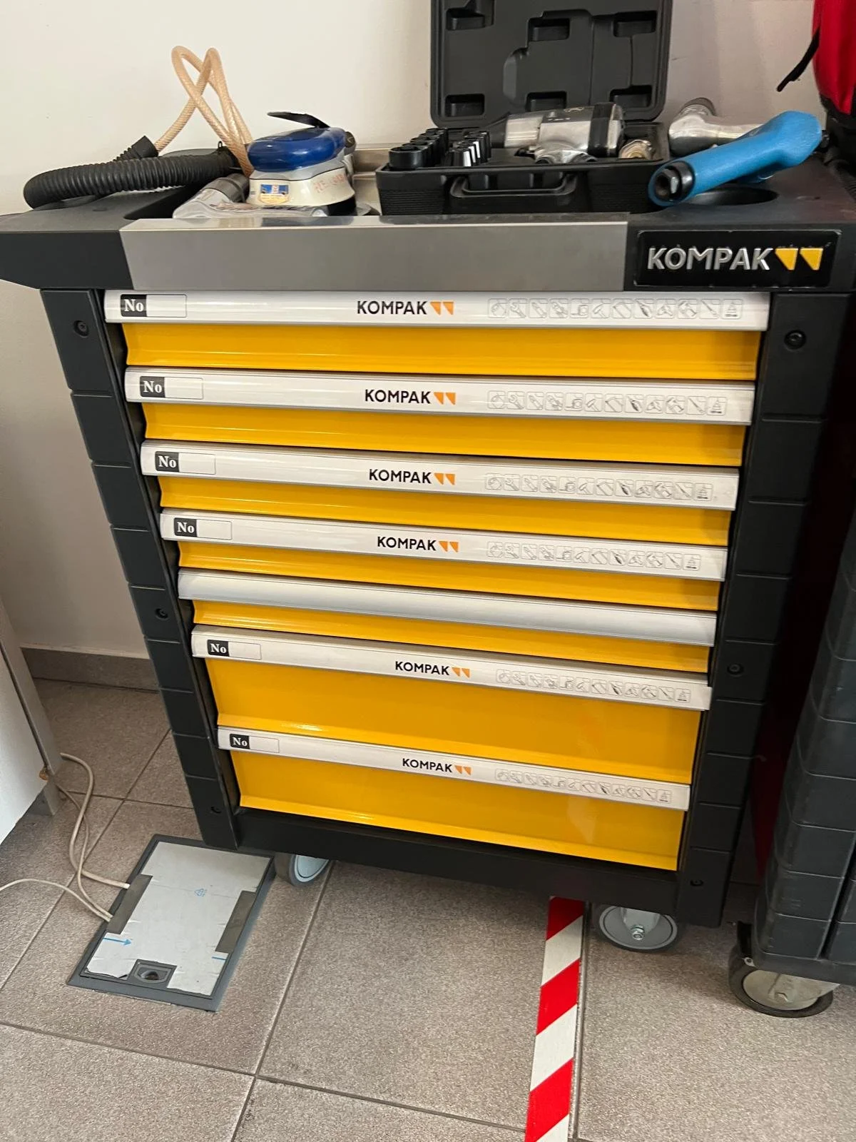 Carrinhos de arrumação 