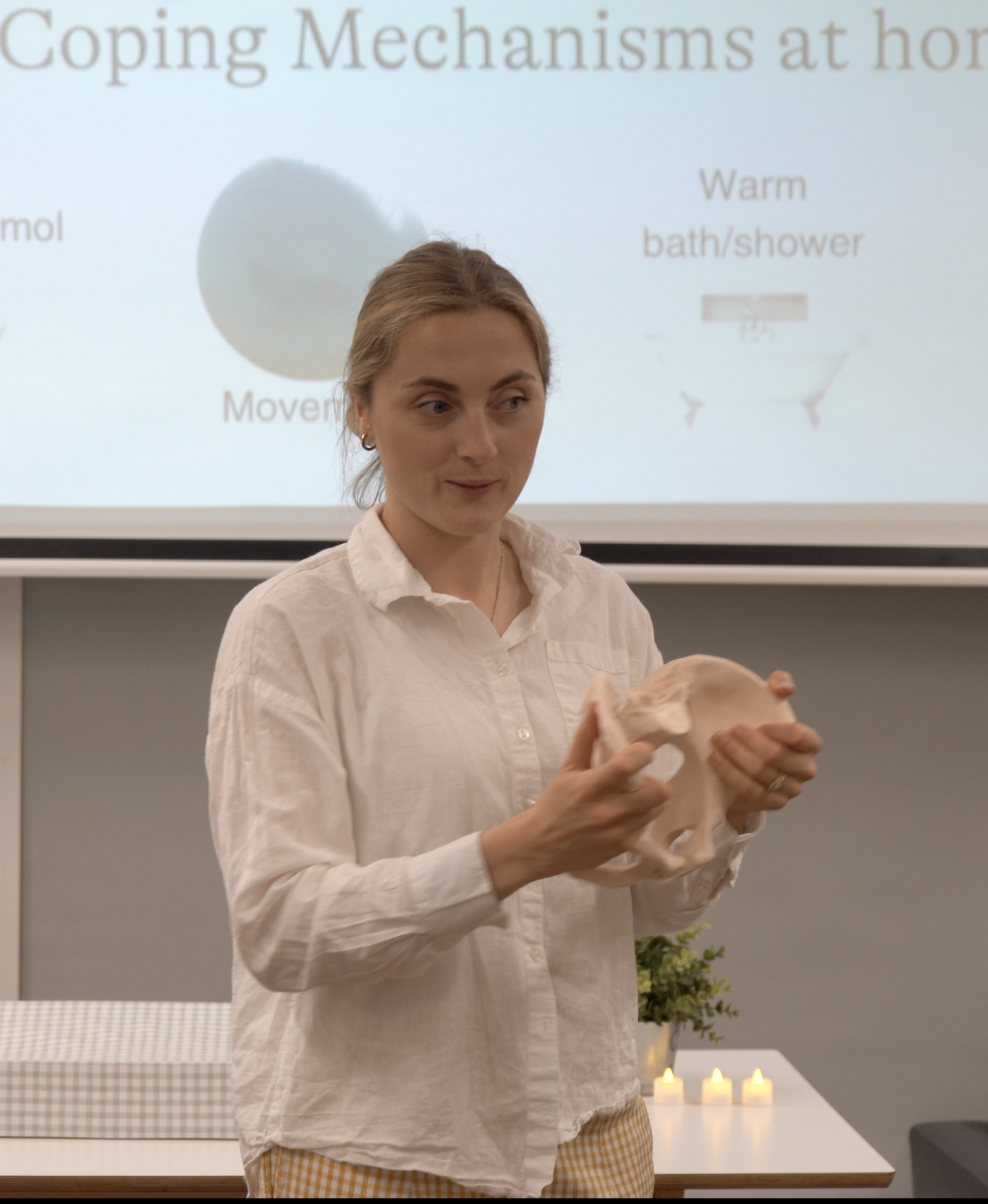 Eleanor teaching a Mindful Bump antenatal class in Bath