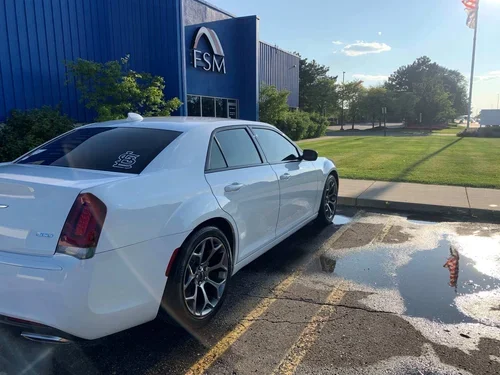 white+Chrysler+300+a.webp