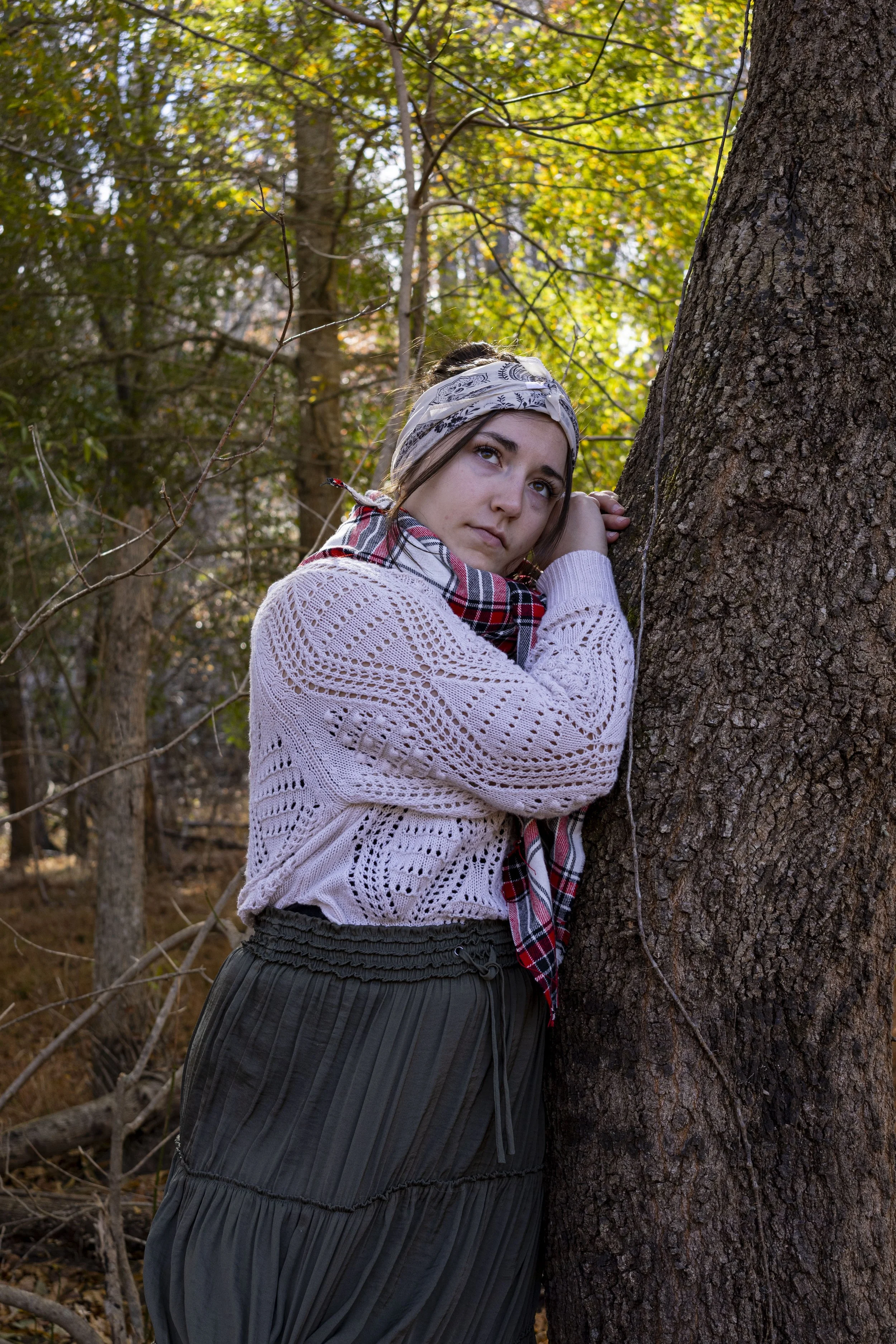 posing with tree_04.JPG