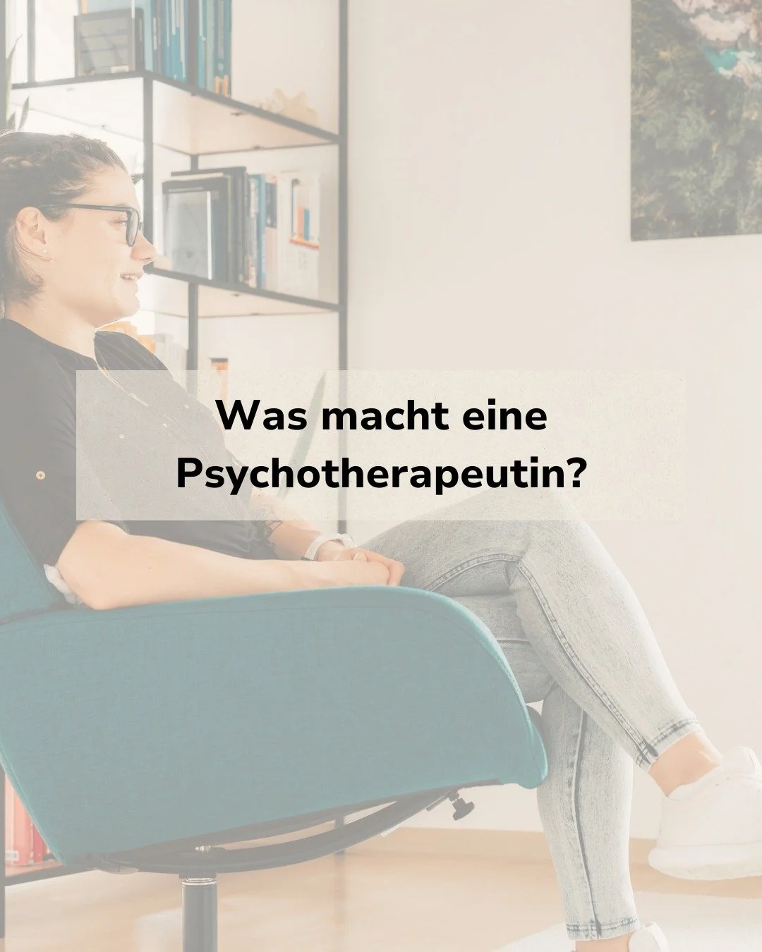 Was macht eine Psychotherapeutin?

Eine Psychotherapeutin hat nach dem Psychologiestudium eine mehrj&auml;hrige Weiterbildung in Psychotherapie gemacht.
Diese dauert in der Schweiz in der Regel vier bis sechs Jahre.

Das bedeutet:
Sie kann alles, was
