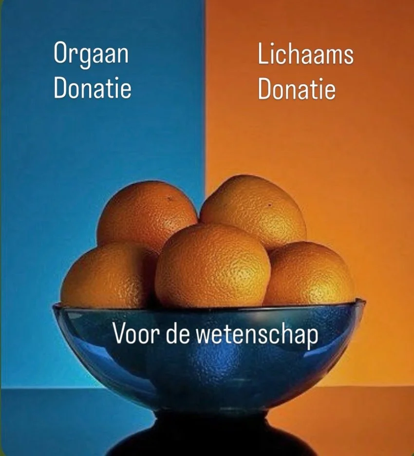 💙Appels met Peren🧡

Weet u het verschil tussen orgaan donatie en lichaamsdonatie ??

Bij orgaandonatie doneert u uw organen als u hersendood bent.

Bij lichaamsdonatie doneert u uw hele lichaam aan Fenix Biomed voor medisch onderzoek en training 

