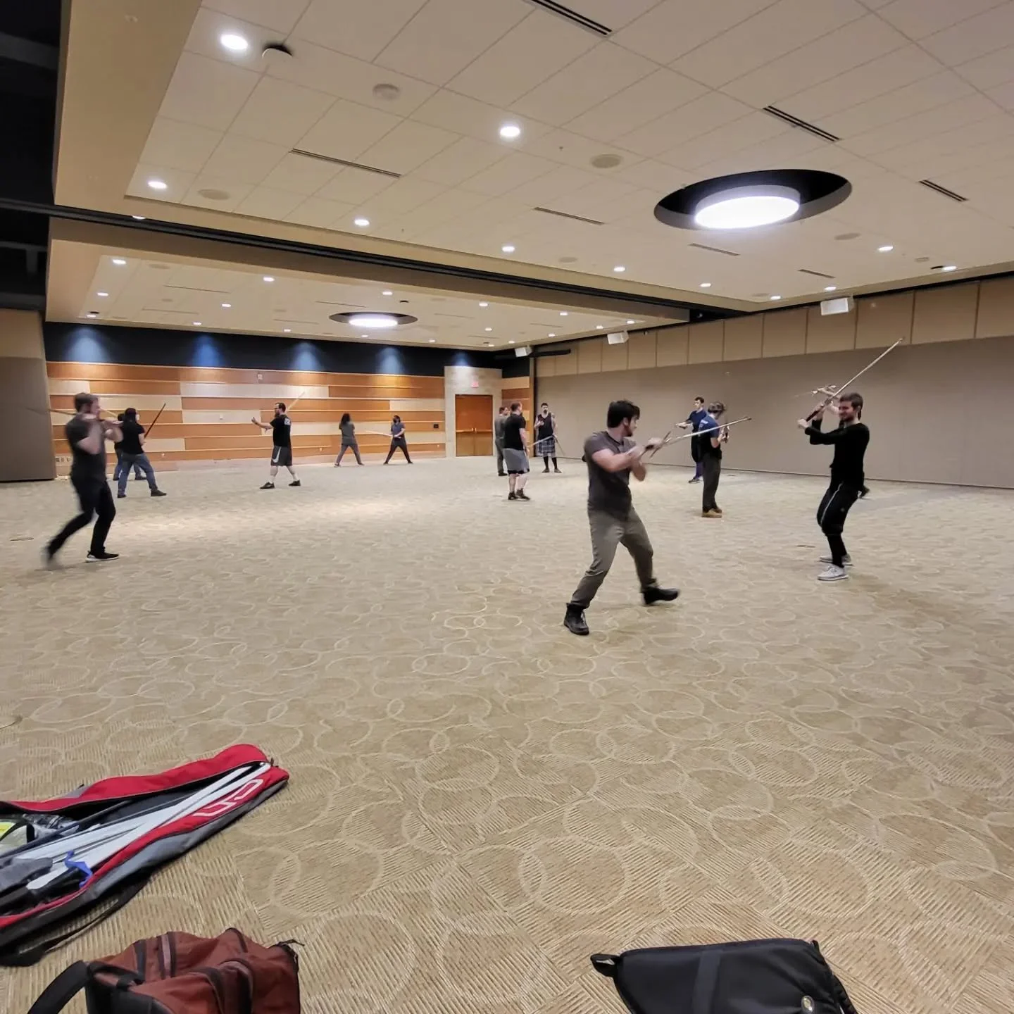 Today we worked on chambering cuts together and learning the four "prep" moves. Then we had a little social pizza party before playing knife tag and doing a melee. #historicalfencing #historicaleuropeanmartialarts #historicalmartialarts #fe
