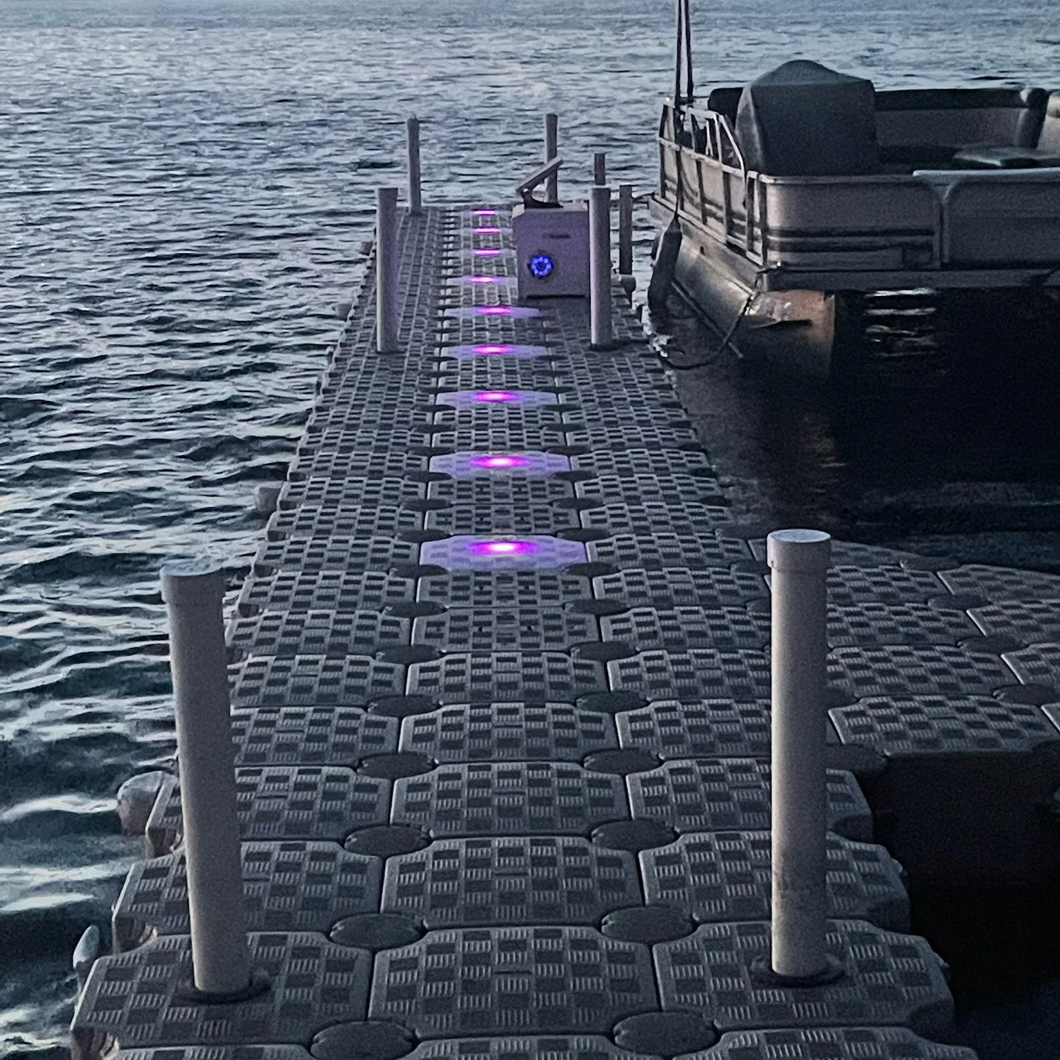 Erik, Alex, and Brayden are on their way to Iowa this week for some hands-on ShoreStation training at the Midwest Industries headquarters!
Meanwhile, Cisco and the crew are back at it today, working hard to get more docks out of the water.

Please no