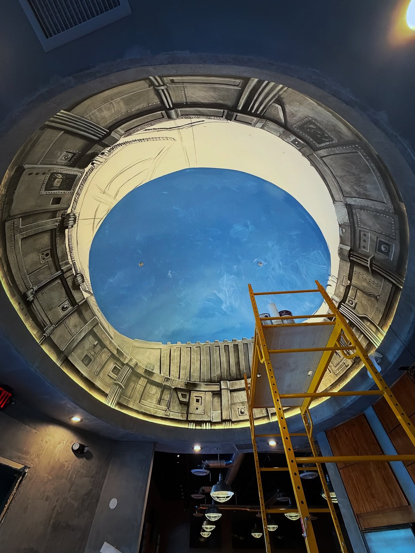 A sneak peek at this amazing hand painted art piece that is going to blow your mind when you walk in 🤯

🧑&zwj;🎨 @donovansfitzgerald