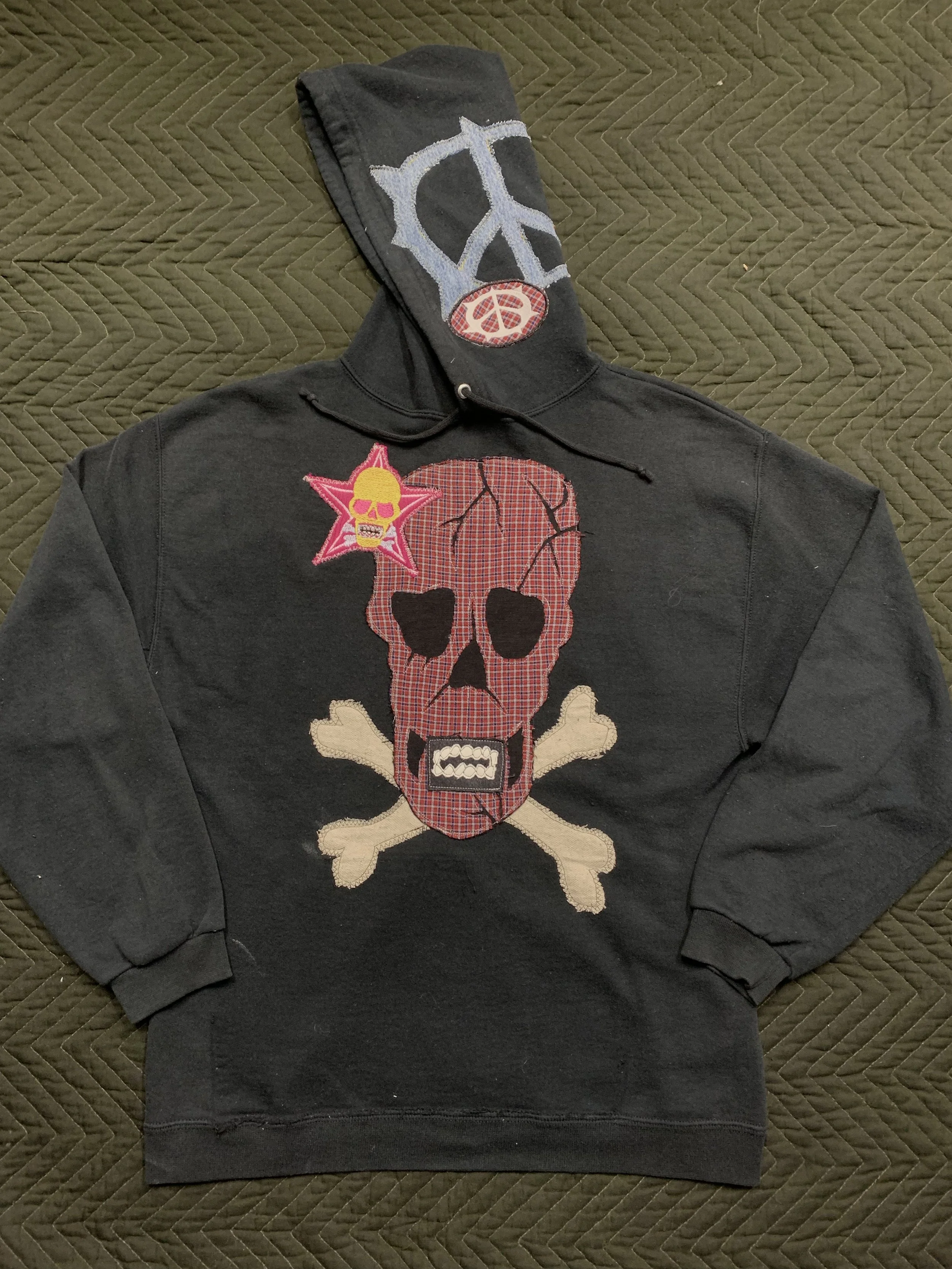 skull and cross hoodie