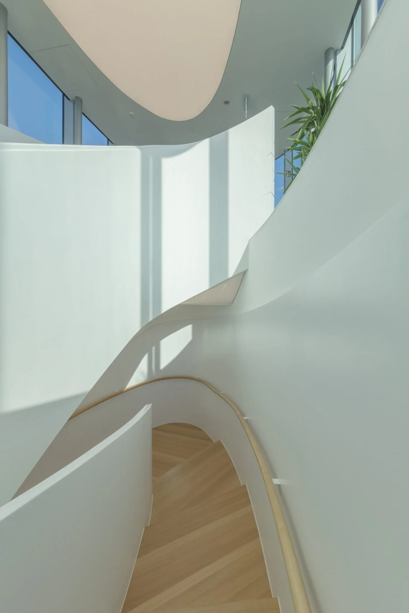 staircase-telekom-headquarter-07-1366x2048.jpg