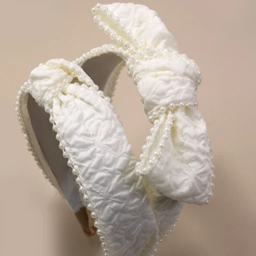 Exquisite Pearl-Embellished Head Band