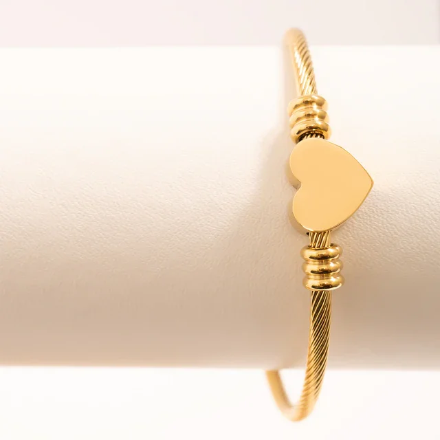 BRJ1077_18K-Gold_Engravable_Heart_Cuff_Bracelet_STUDIO-LIFESTYLE_640x640_crop_center.jpg.webp