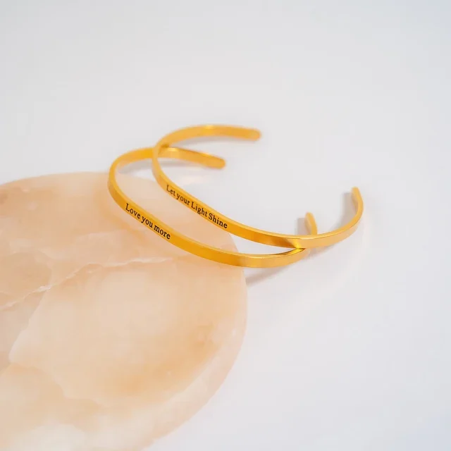 BRJ1043_BRJ1042_18K-Gold_Let_your_Light_Shine_Bracelet_STUDIO_LIFESTYLE.webp