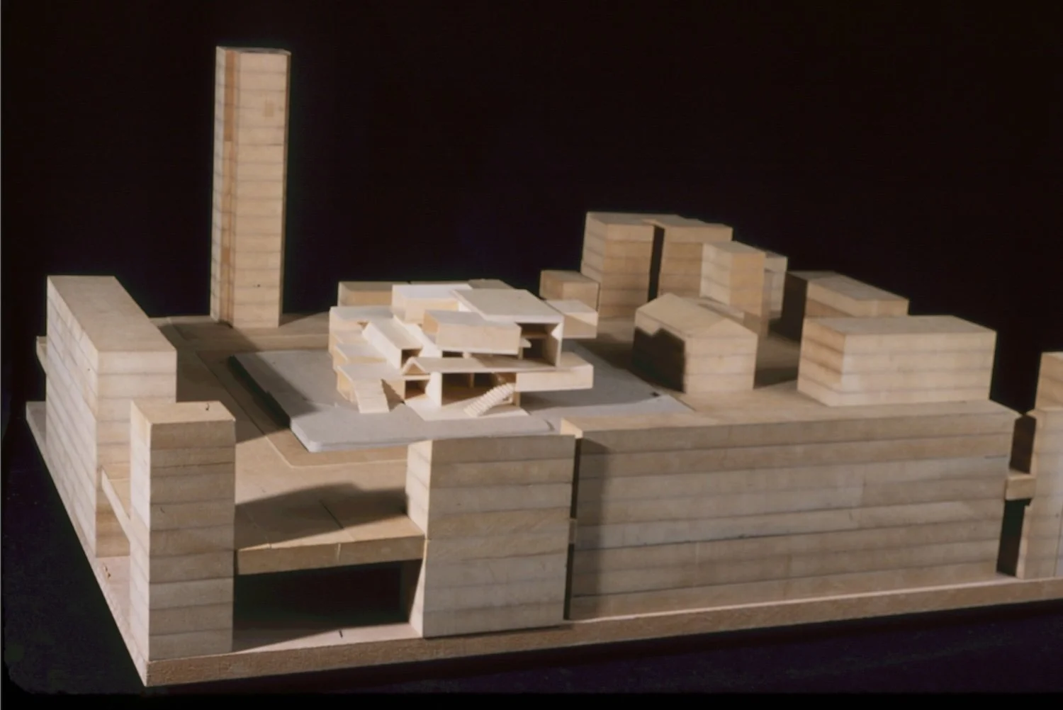 Design 202 (Fall 2002) | Elementary School in Brooklyn, New York - Professor: Yama Karim - View 4