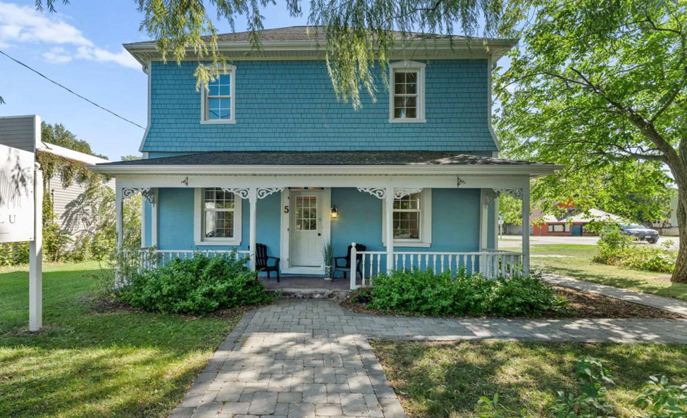 Huron Hospice Thrift Shop.png