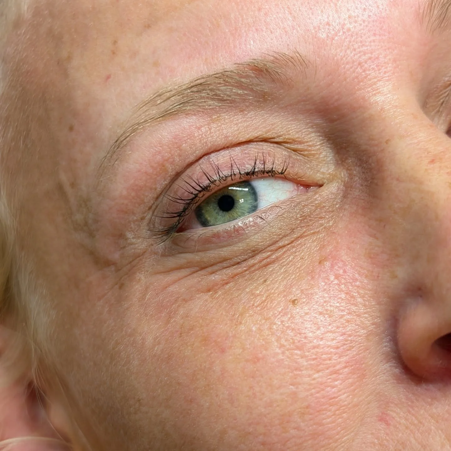 ✨ Lash Lift + Tint &amp; Brow Wax + Tint ✨

Proof that subtle can still be stunning 💙 

Natural, effortless, &ldquo;I woke up like this&rdquo;  Vibe wins me over every time. 

📆Booking info in Bio

📍 Find me at 941 Lehman Ave, Suite 104, Bowling G