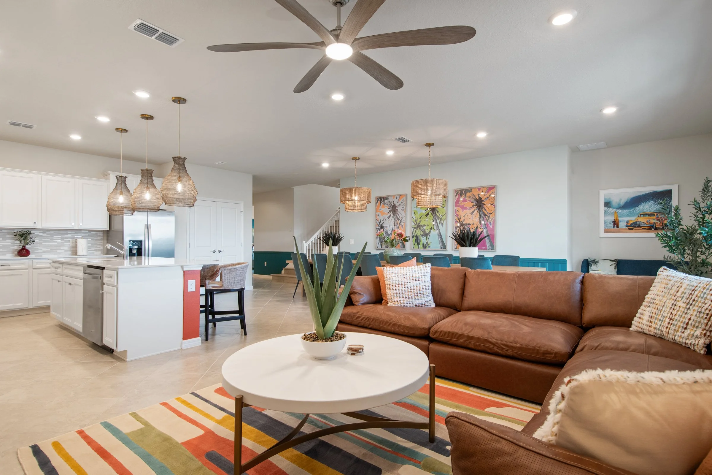 Private villa in Windsor Cay Resort near Orlando, Disney, and Universal Studios. Family friendly with spacious living, great room, great for large parties, 10-bedroom, 8-bath home with private pool and spa.