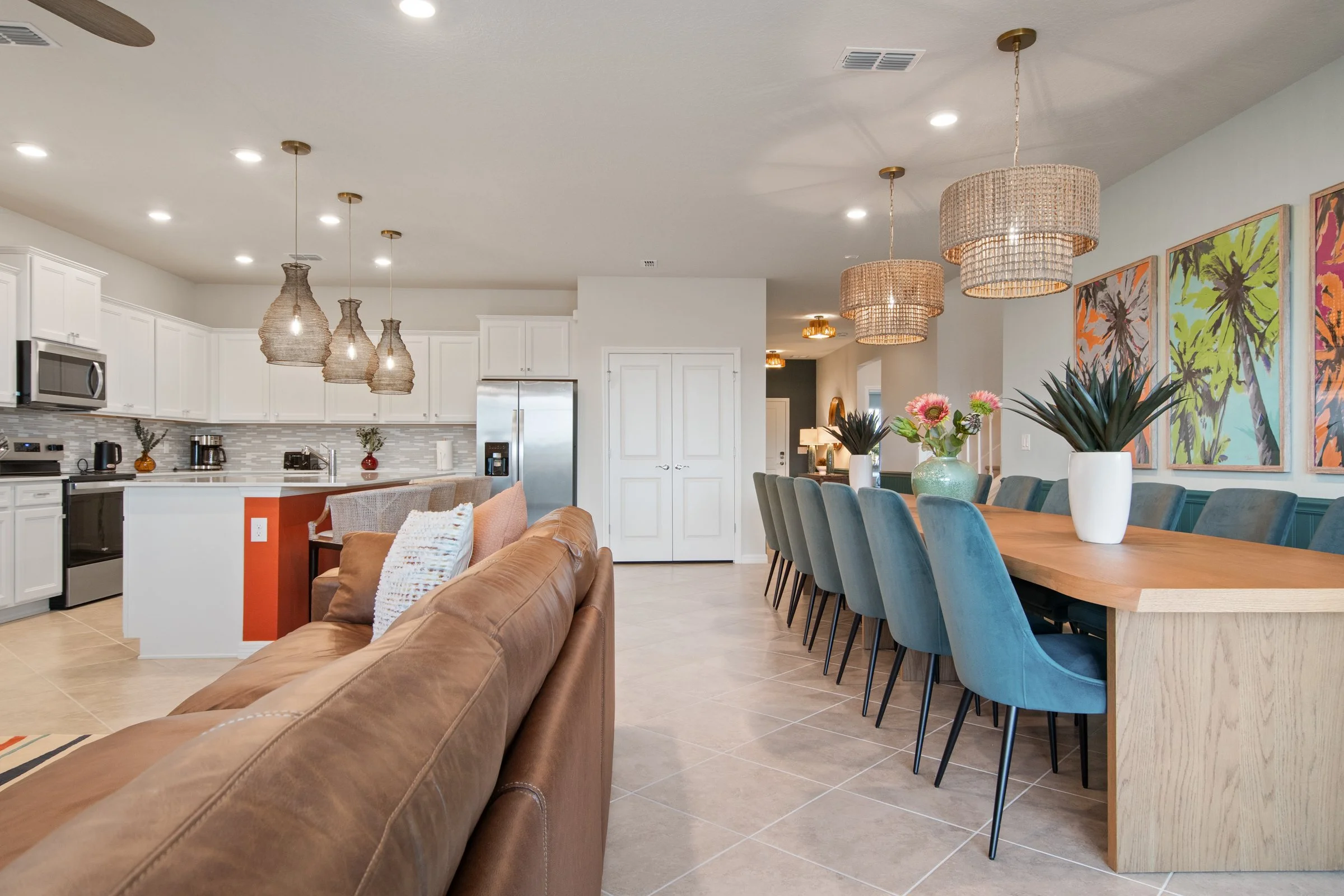 Spacious living for large parties, enjoy open concept great room in a private villa in Windsor Cay Resort near Orlando, Disney, and Universal Studios. Family friendly; a 10-bedroom, 8-bath home with private pool and spa.