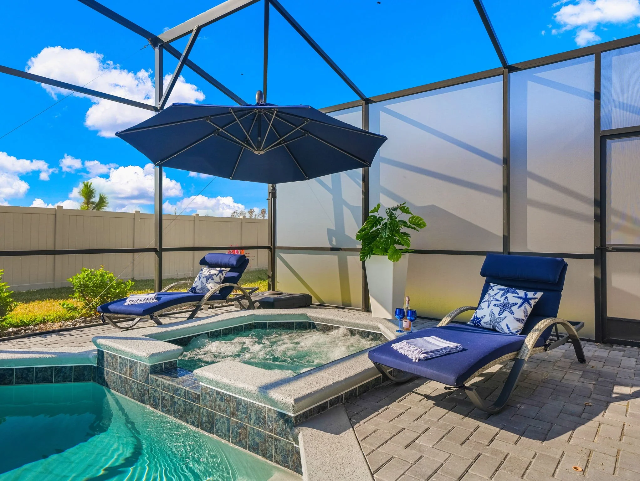 Enjoy the private pool and hot tub at private villa in Windsor Cay Resort near Orlando, Disney, and Universal Studios. Lounge by the pool at our vacation home, great for families and large parties, a 10-bedroom, 8-bath home with spacious living.