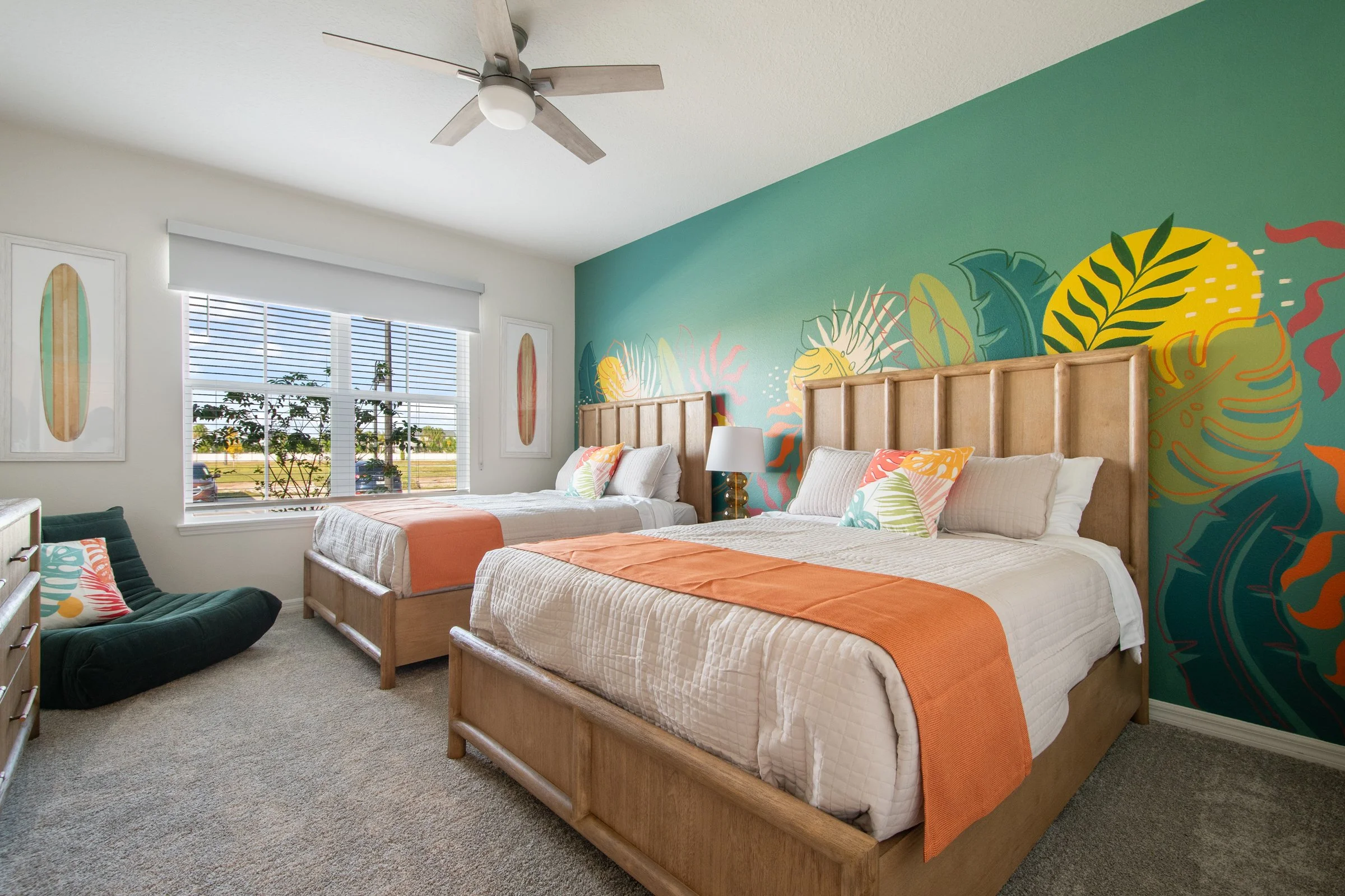 Boho beach vibes, Surf themed room in a private villa in Windsor Cay Resort near Orlando, Disney, and Universal Studios. Great for teens and families; a 10-bedroom, 8-bath home with private pool and spa.