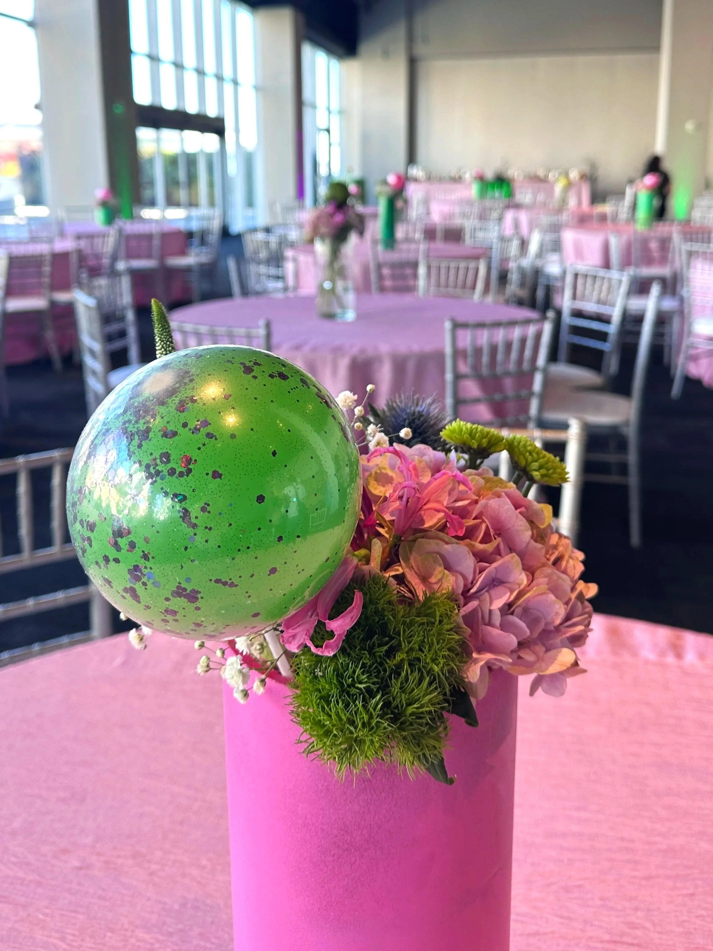 Emerald Centerpiece with Green Balloon | City View SF Event
