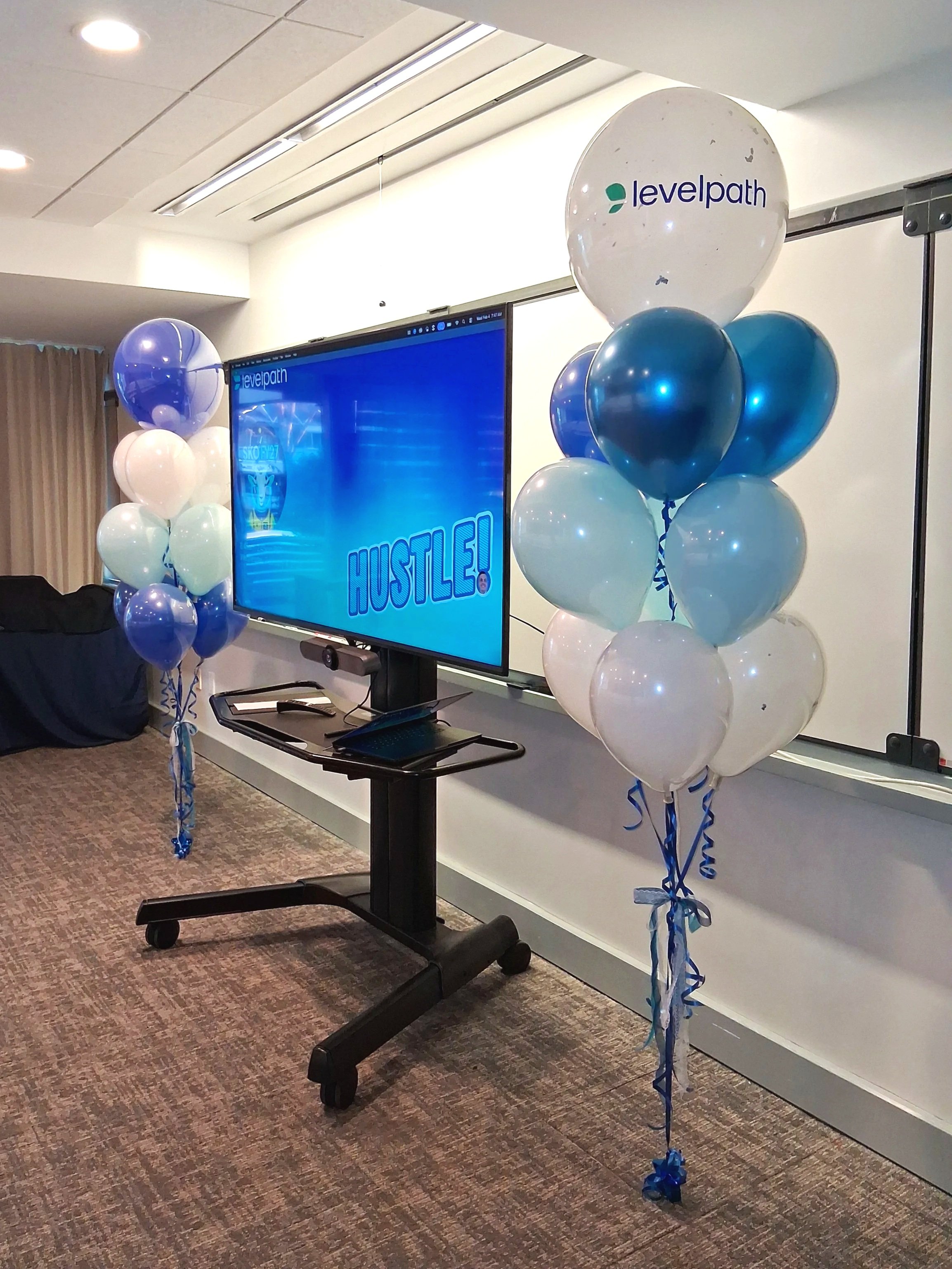 Corporate Helium Balloon Bouquet | Sonoma Event