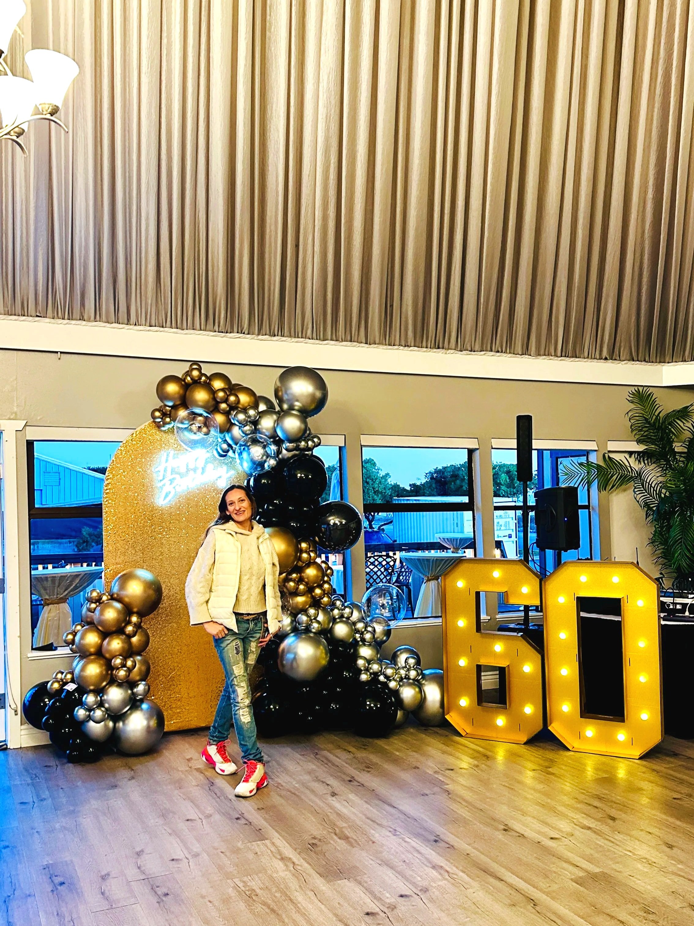 60th Birthday Gold Balloon Decor | San Mateo
