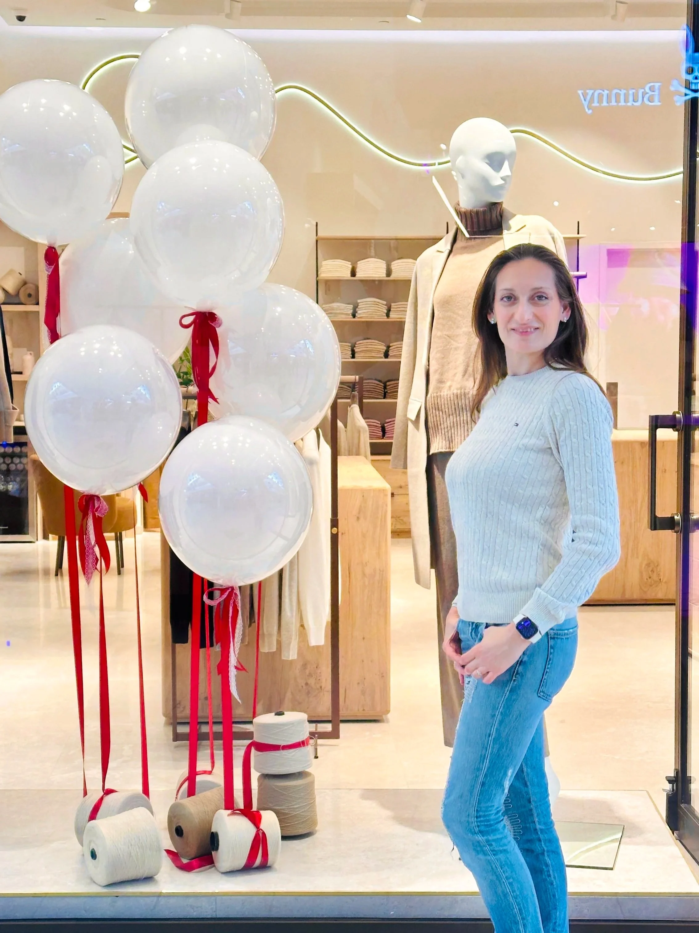 Retail Storefront Balloon Display at Westfield San Jose | Branded Visual Merchandising