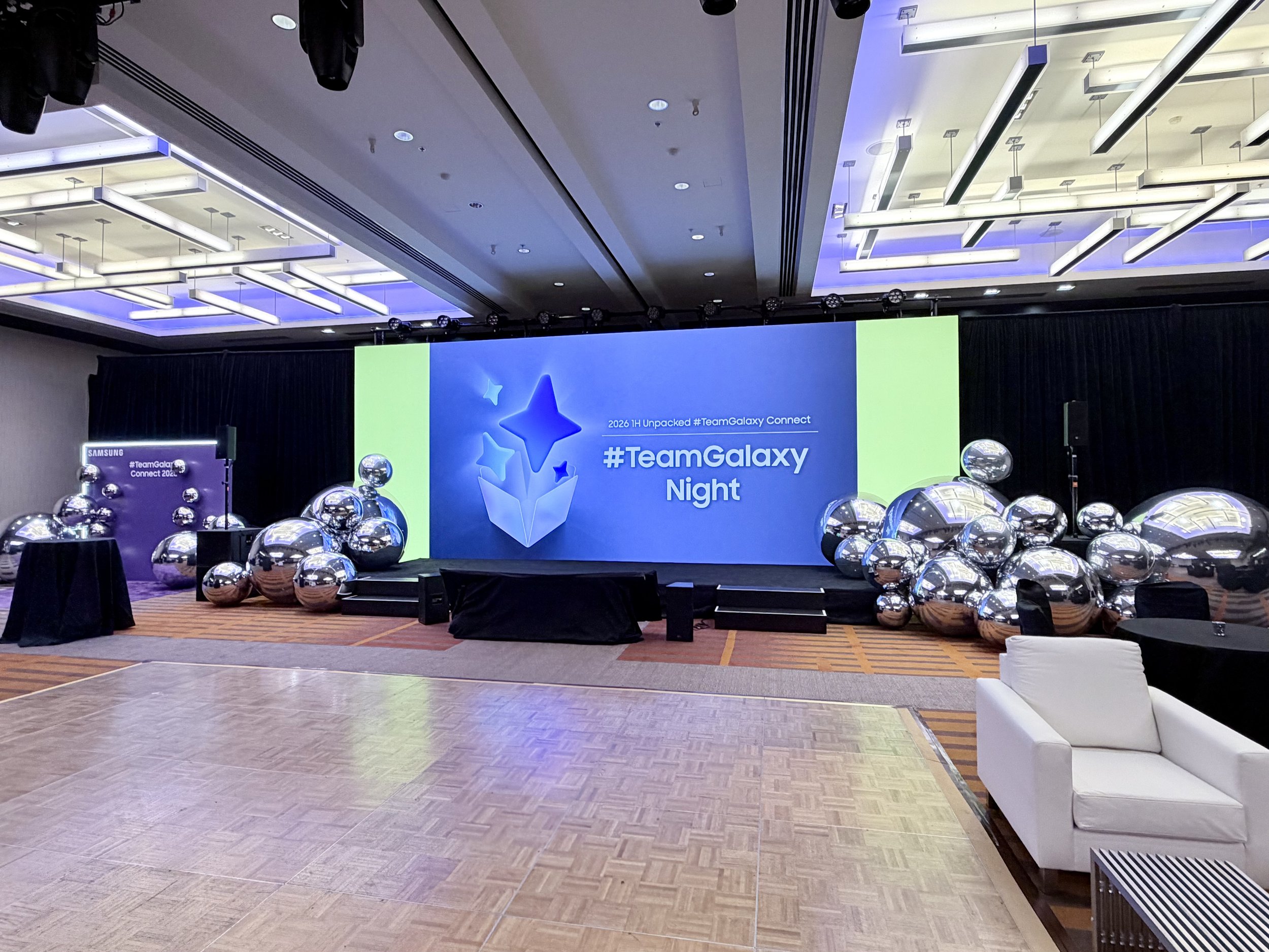 Why Companies Choose Balloon Décor for Corporate Events